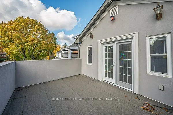 71 Paisley Ave N #MAIN 2ND — Photo 40