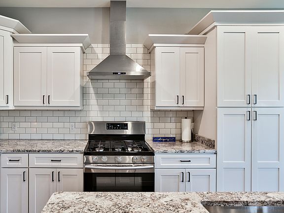 4th image of 2822 Brassfield Cir.