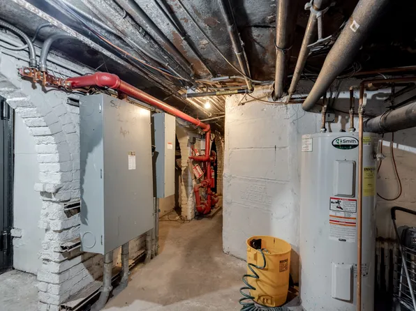 102 Pierrepont Street image 39 of 42