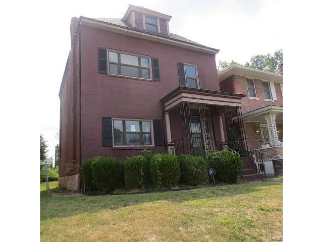 4754 Greer Ave photo 1