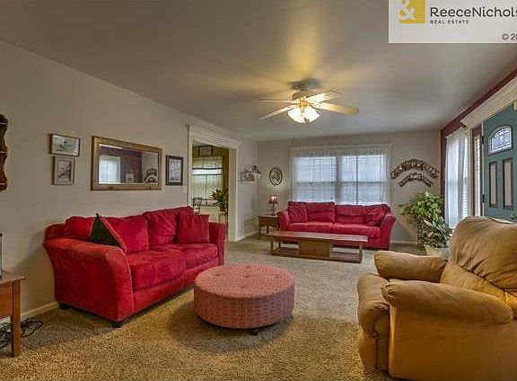 3rd image of 2122 S Jackson Dr