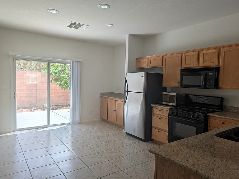 7440 Castillo Peak St — Photo 14