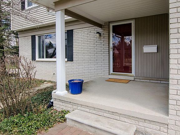 2nd image of 2185 Churchill Dr