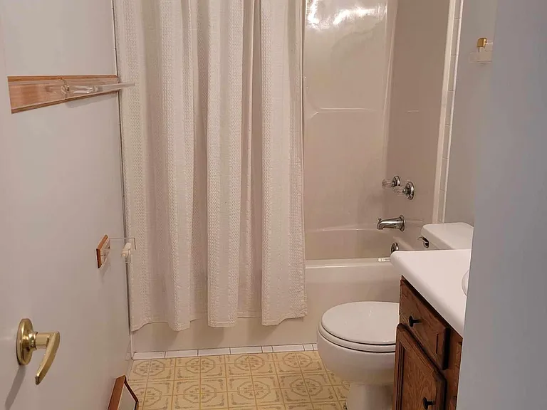118 Hopewell Dr — Photo 17