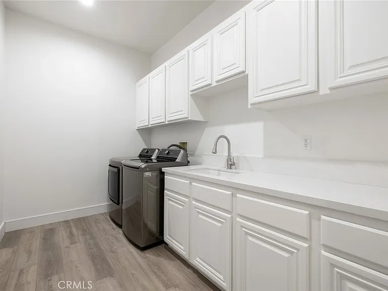 5704 Lyon Ct — Photo 16