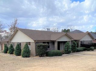 135 Lily Dr, Maumelle, AR 72113
