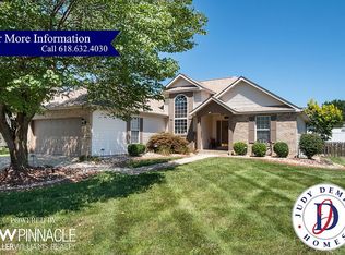 3233 Hunters Way, Belleville, IL 62221