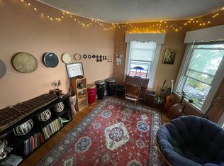 111 Belmont St #1R, Somerville, MA 02143