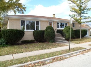 5700 W 89th Pl, Oak Lawn, IL 60453