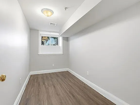 191 Everett St #2 — Photo 4