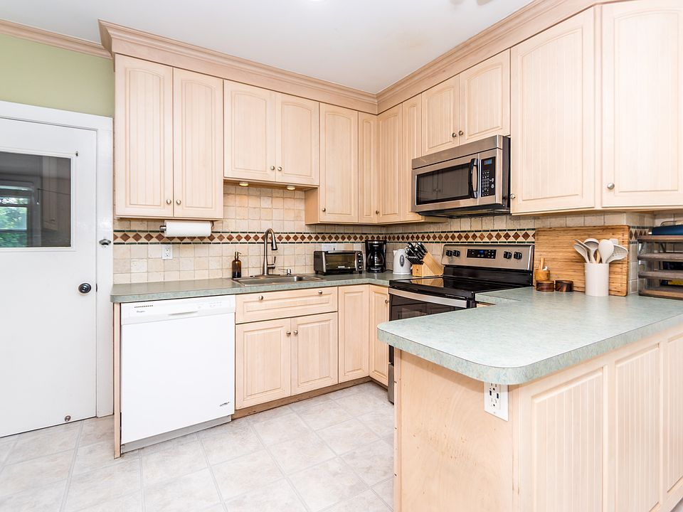 1st image of 103 High St Unit 2