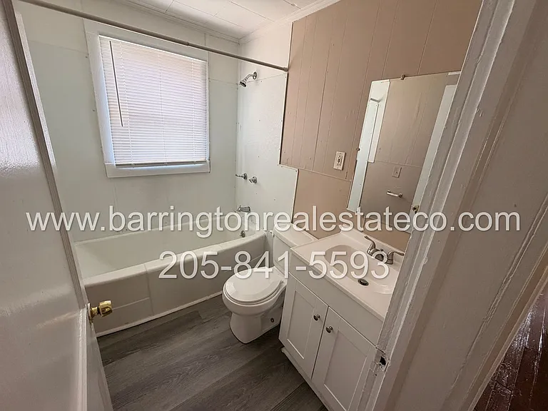 728 29th St SW — Photo 2
