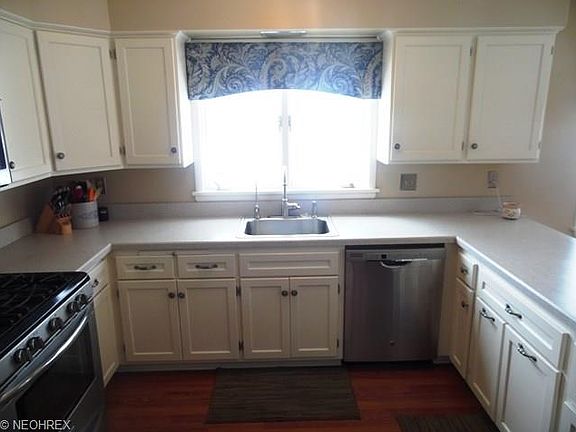 2nd image of 211 Stanton Dr