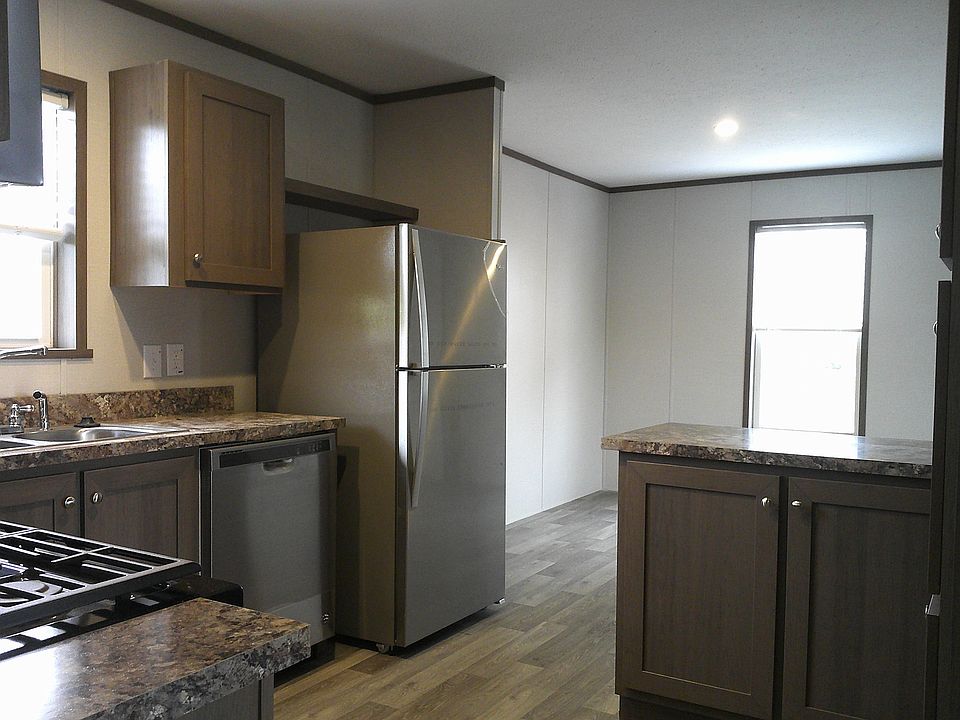 1st image of 300 Tamarack Blvd #300