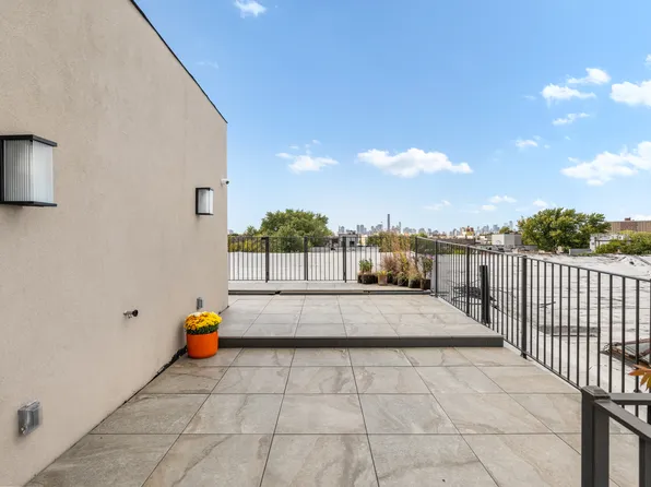 129 Malcolm X Boulevard image 5 of 24