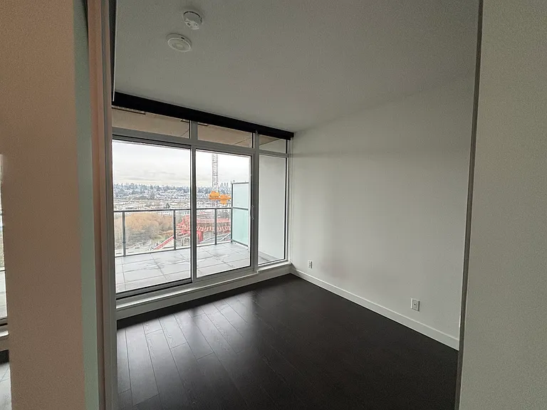 4890 Lougheed Hwy #401 — Photo 9