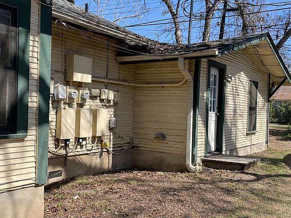 2nd image of 4213 Avenue C #B