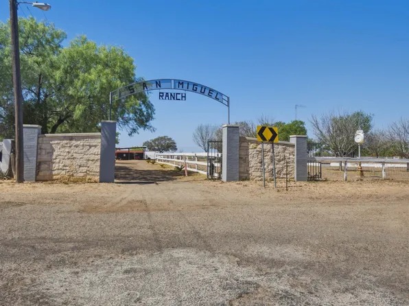 226 Pearson Moss Ln, Laredo, TX 78045