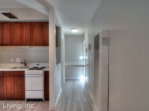 4th image of 319 Poplar Ave APT 01