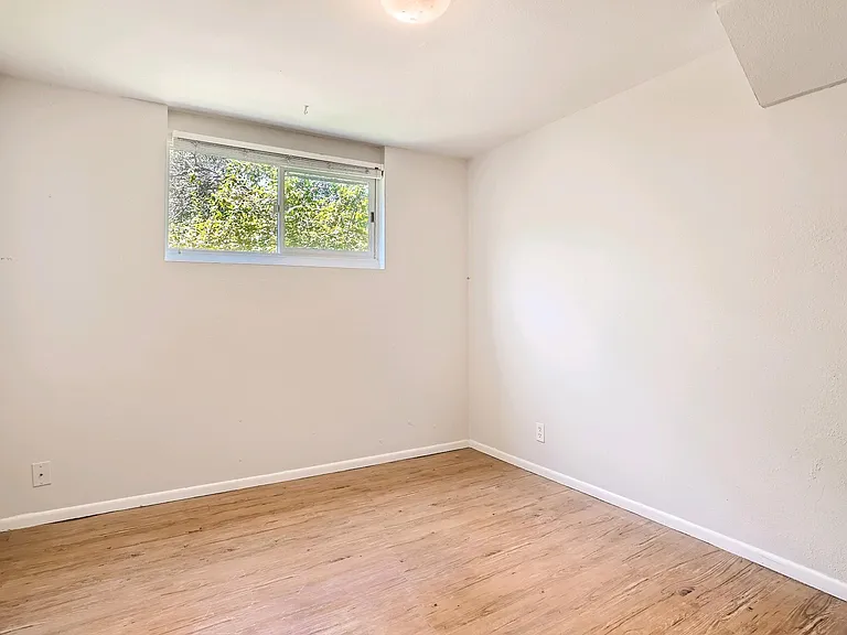 2568 W River Dr — Photo 7