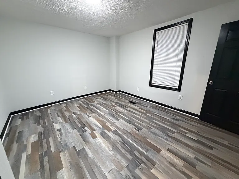 495 Emerson St #1 — Photo 6