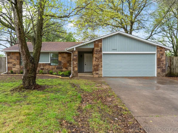 13662 S 284th East Ave, Coweta, OK 74429