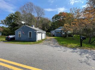 16 Foyes Ln, Kittery Point, ME 03905