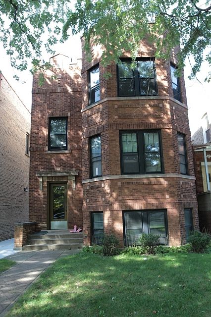 1st image of 2506 W Cullom Ave #1