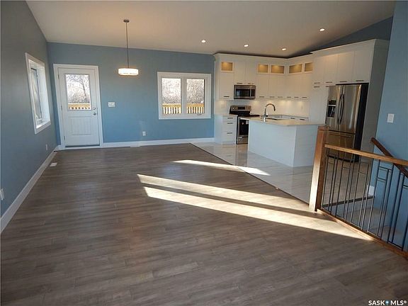 5th image of 605 Confederation Dr