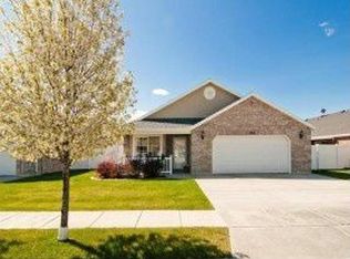 193 W Newbury Ln, Harrisville, UT 84414