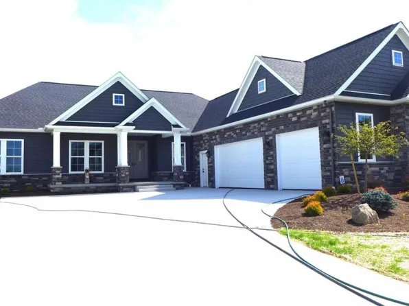 8805 Regency Dr NW, Massillon, OH 44646