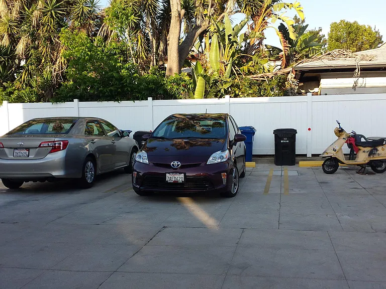 1544 S Van Ness Ave — Photo 28