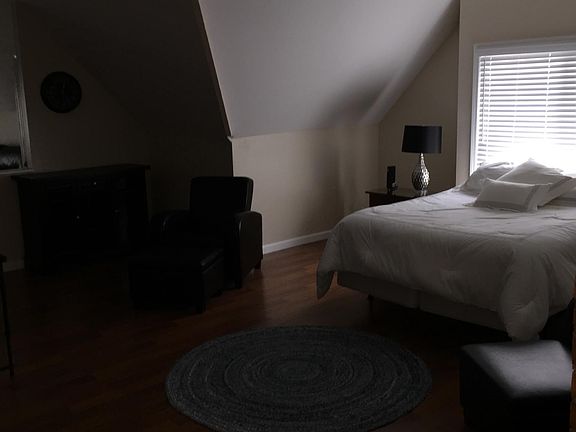 5th image of 36 Callodine Ave #3