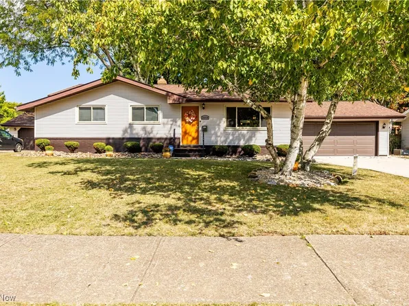 26934 Eastwood Ln, Olmsted Township, OH 44138