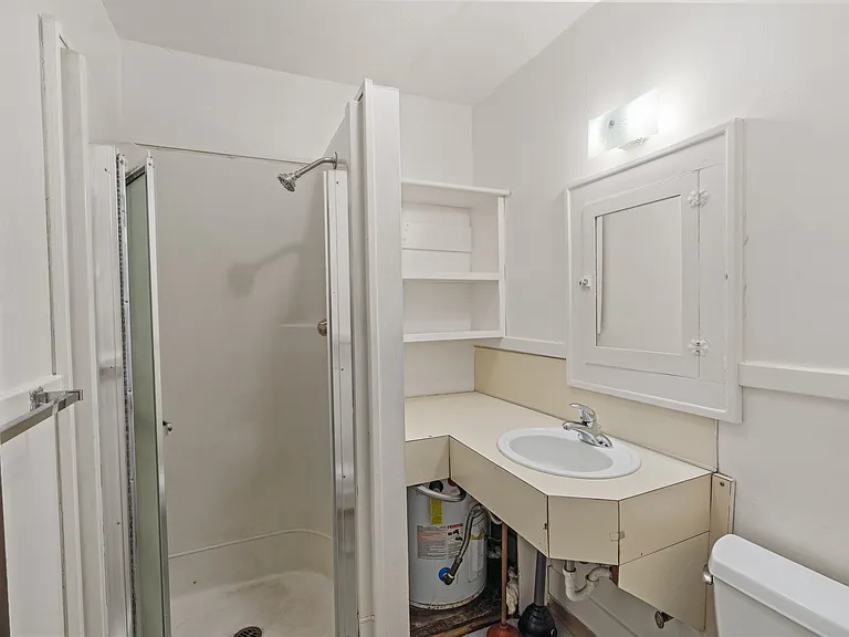 112 E 1st St #105 — Photo 10