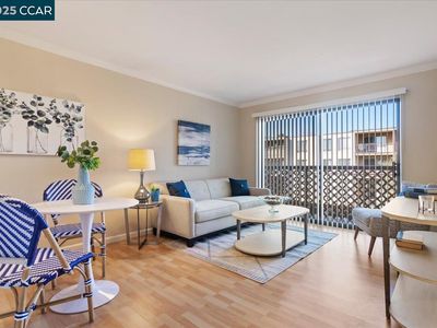 440 N Civic Dr APT 406, Walnut Creek, CA, 94596