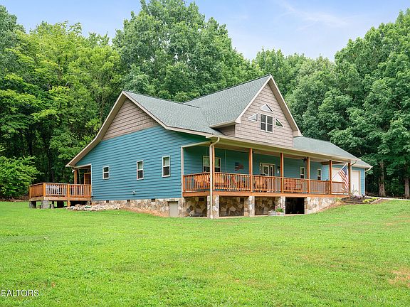 6th image of 910 English Mountain Rd
