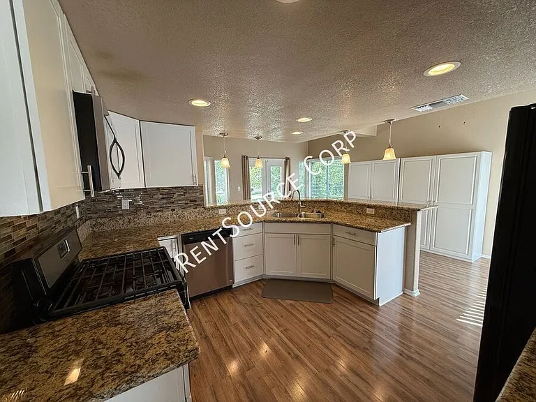 40270 Homeridge Dr — Photo 8