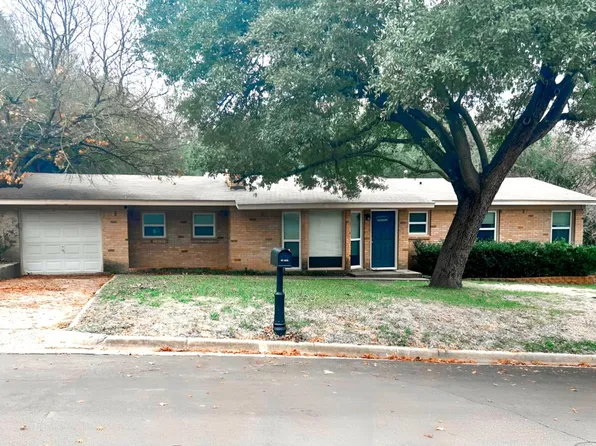 301 Randle Dr, Woodway, TX 76712