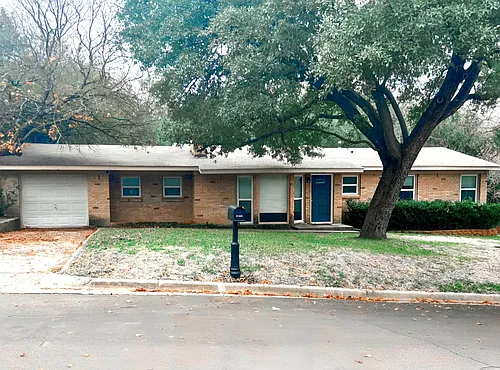 301 Randle Dr Photo 1
