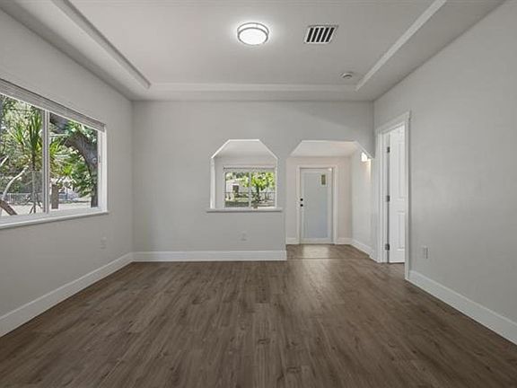 4th image of 12980 NE 10th Ave #12980