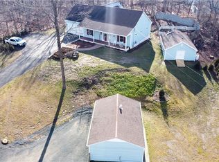 51 Hilltop Dr, Branford, CT 06405