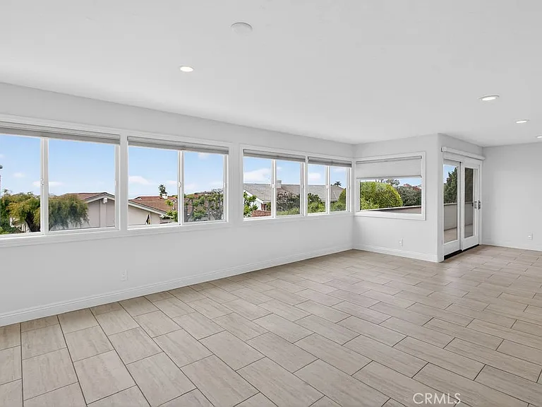 720 Emerald Bay — Photo 15