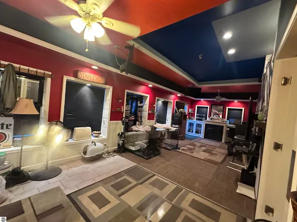 3139 W Maple Ave, Flint, MI 48507