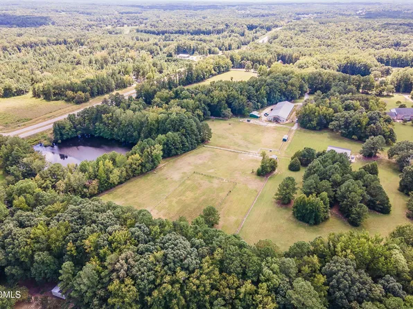 100 Cedarwood Dr, Louisburg, NC 27549