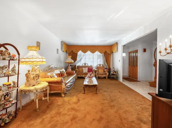 235 East 88th Street image 2 of 14