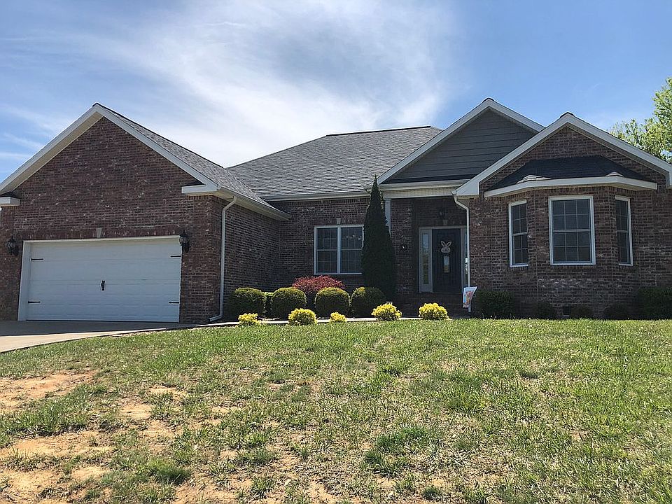 1st image of 803 Hilltop Ln