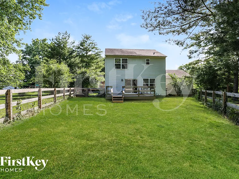 8218 Melrose Ln — Photo 18