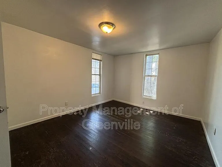 135 D St — Photo 12