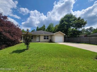 1082 Lamaloa Ct, Diamondhead, MS 39525